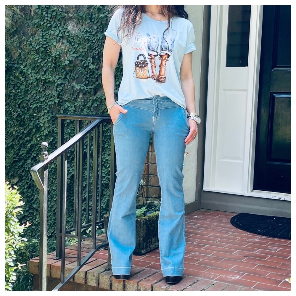 Light denim side pockets wide leg flare jeans - Picture 2 of 5